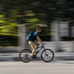 Panning: Jak Vyfotografovat Pohyb S Rozmazaným Pozadím